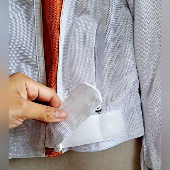 Women's Harley Davidson White and Orange Jacket - Picture 4 of 16